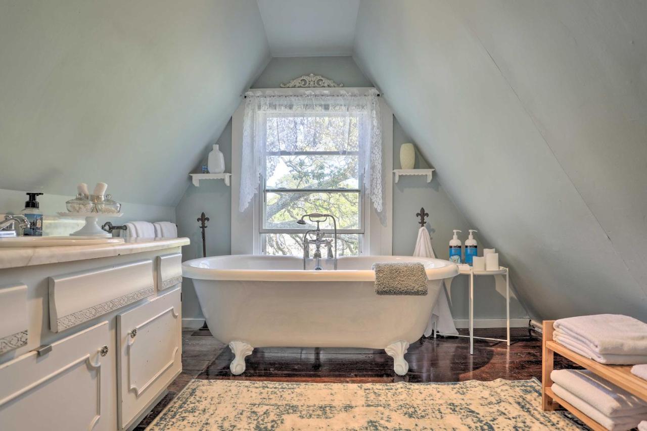 Coastal, Walkable Home In Historic Southport! Εξωτερικό φωτογραφία